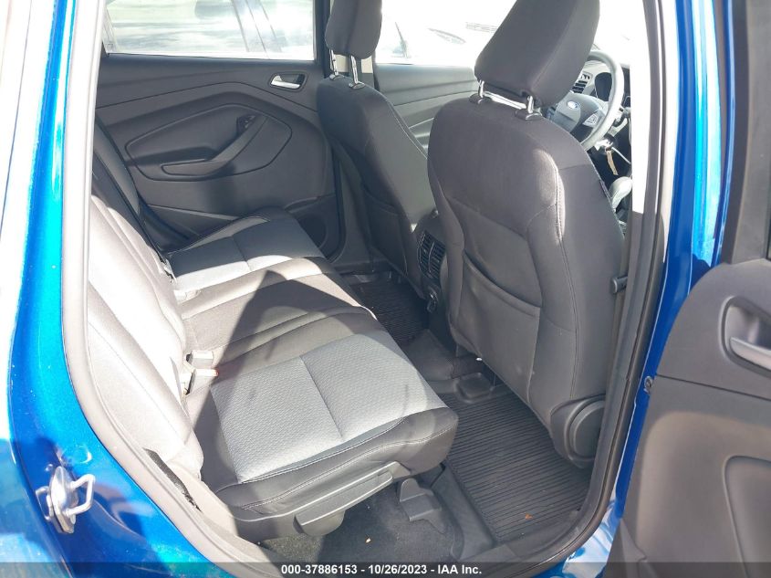 VIN 1FMCU0GD3JUD23054 2018 FORD ESCAPE SE