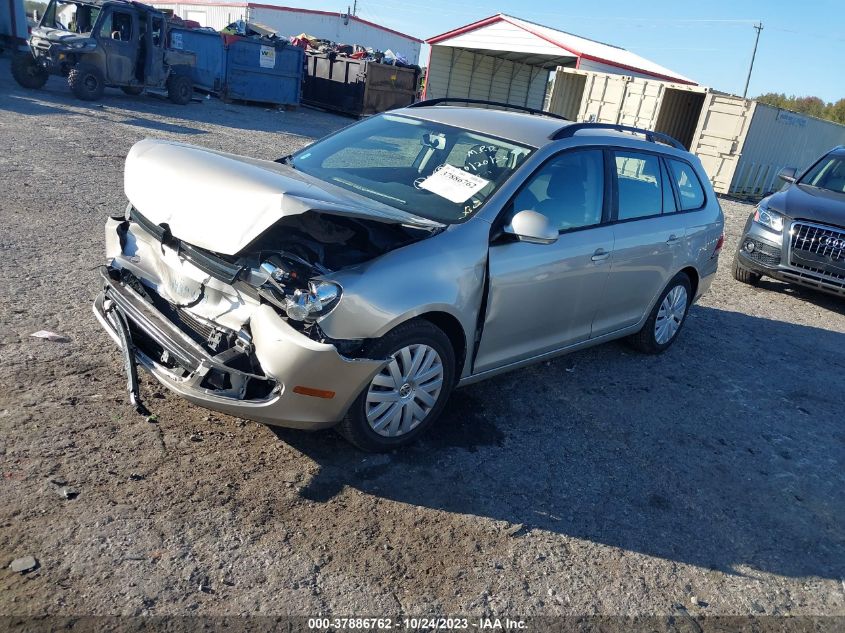 2013 VOLKSWAGEN JETTA SPORTWAGEN S - 3VWPP7AJ3DM646689