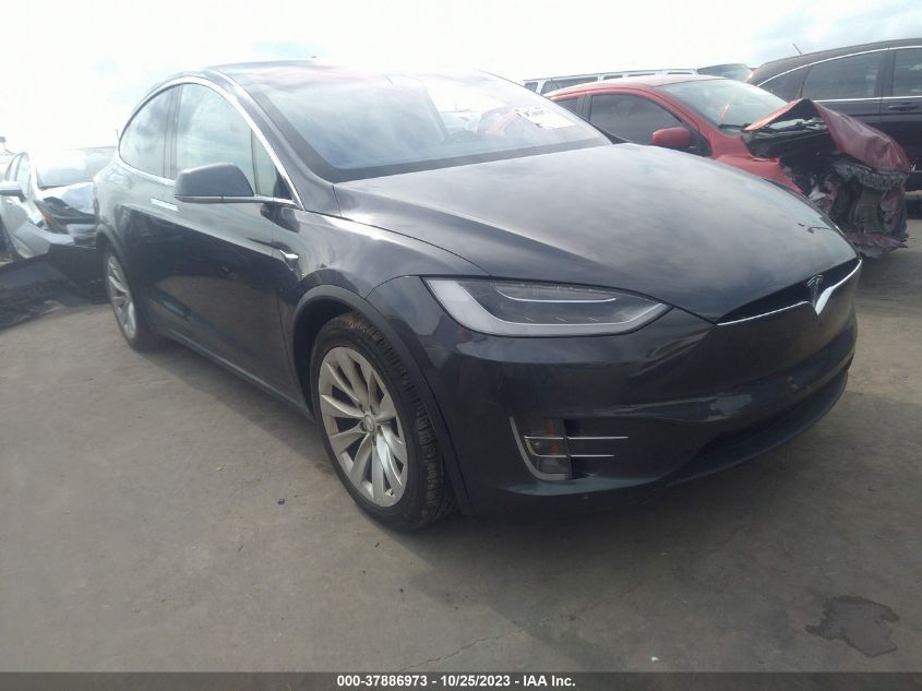 2018 TESLA MODEL X 75D/100D/P100D - 5YJXCAE20JF088203
