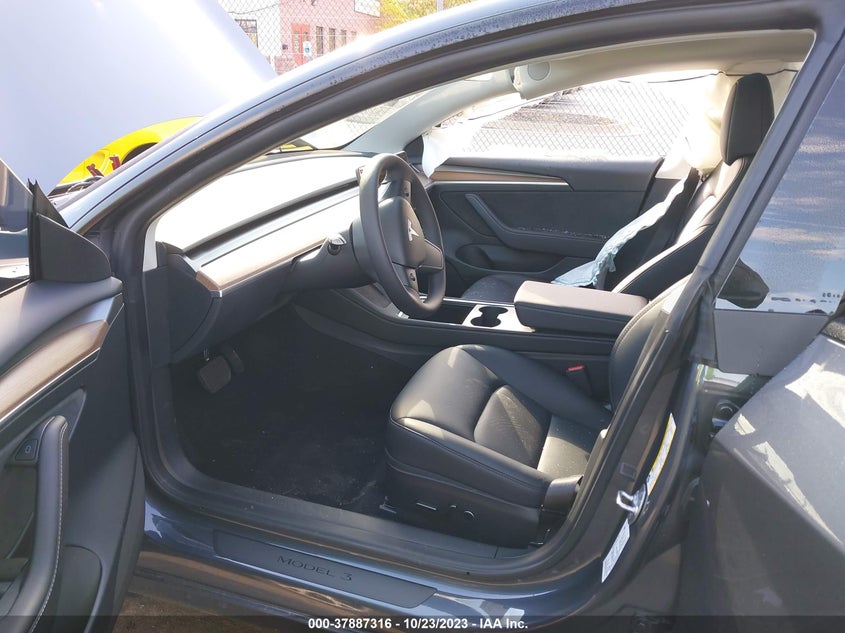 VIN 5YJ3E1EB4PF628752 2023 TESLA MODEL 3
