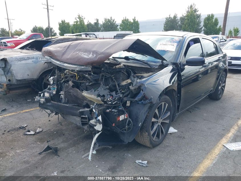 2013 CHRYSLER 200 TOURING - 1C3CCBBB2DN579648