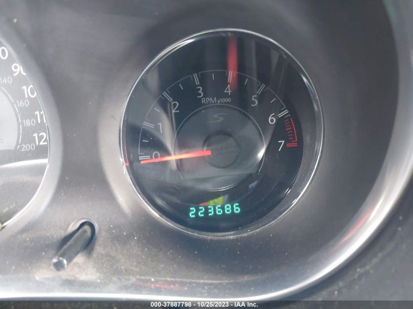 2013 CHRYSLER 200 TOURING - 1C3CCBBB2DN579648