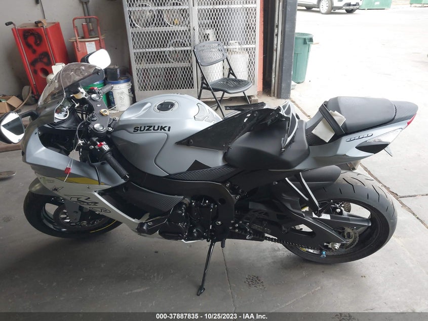 VIN JS1GN7FA6N7101044 2022 SUZUKI GSX-R600
