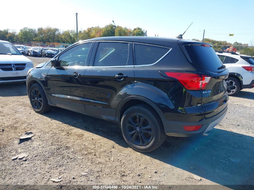 2019 FORD ESCAPE SE - 1FMCU9GD0KUB29264