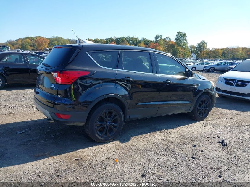 2019 FORD ESCAPE SE - 1FMCU9GD0KUB29264