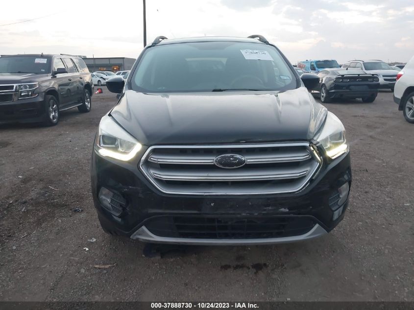 2017 FORD ESCAPE SE - 1FMCU0GD4HUC78037