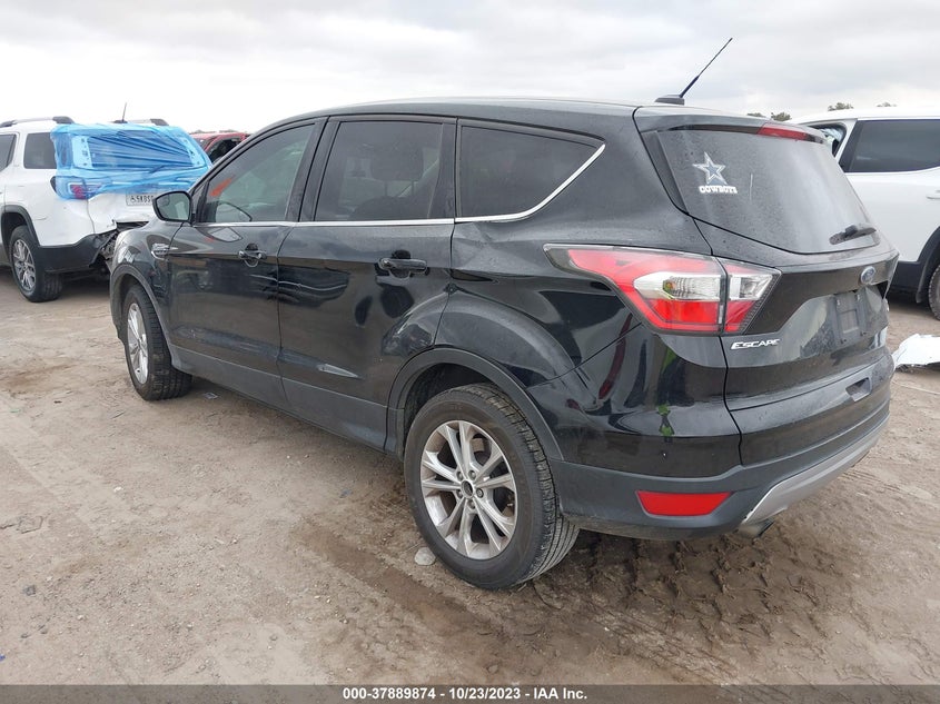 VIN 1FMCU0GD0HUA13759 2017 FORD ESCAPE SE
