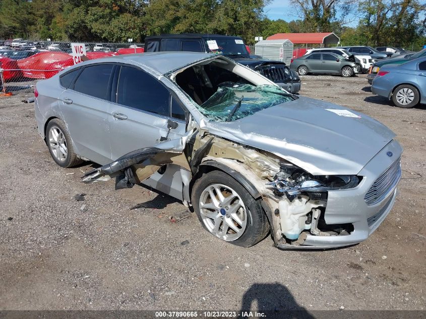 Lot #2539232352 2016 FORD FUSION SE salvage car