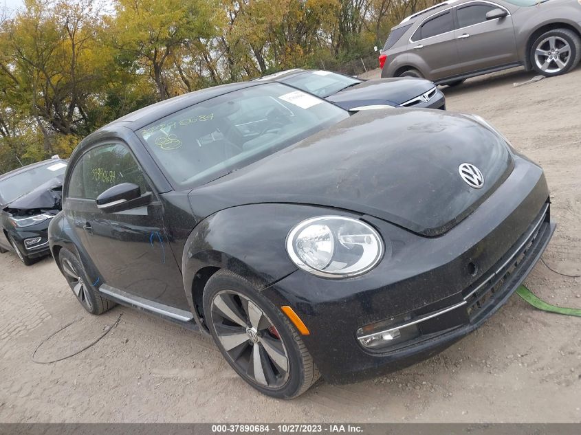 2013 VOLKSWAGEN BEETLE 2.0T TURBO - 3VWVA7AT2DM661565
