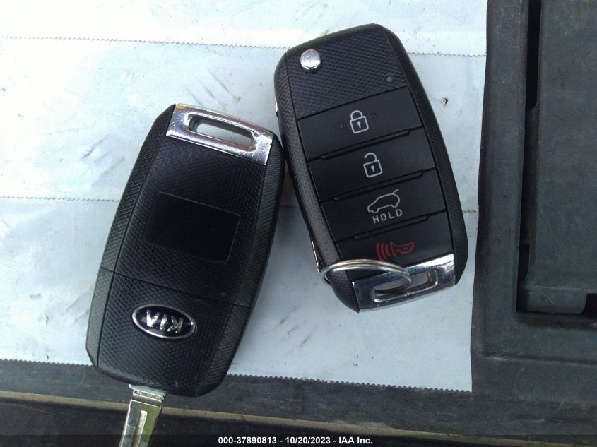 2015 KIA SOUL + - KNDJP3A58F7219106