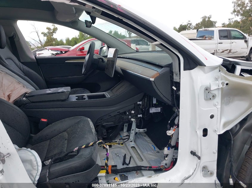 VIN 7SAYGDEE1PA077126 2023 TESLA MODEL Y