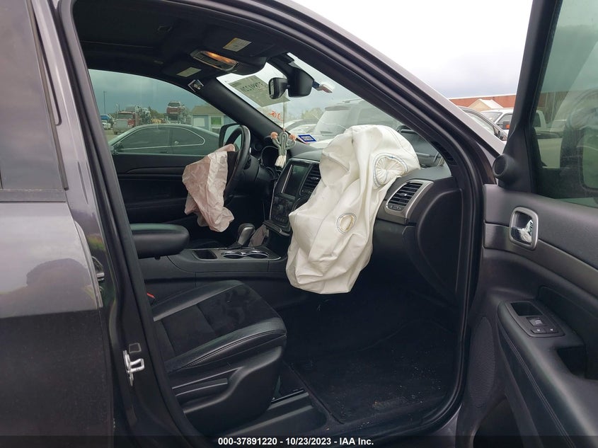 VIN 1C4RJFAG3HC700365 2017 JEEP GRAND CHEROKEE ALTITUDE