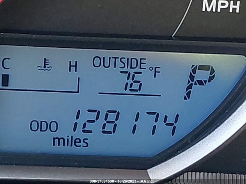 2015 TOYOTA RAV4 XLE - JTMRFREV3FD128605