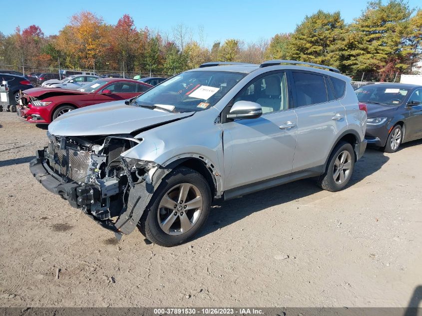 2015 TOYOTA RAV4 XLE - JTMRFREV3FD128605