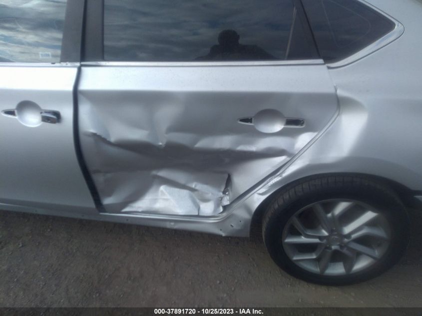 2015 NISSAN SENTRA SR - 3N1AB7AP6FY259399