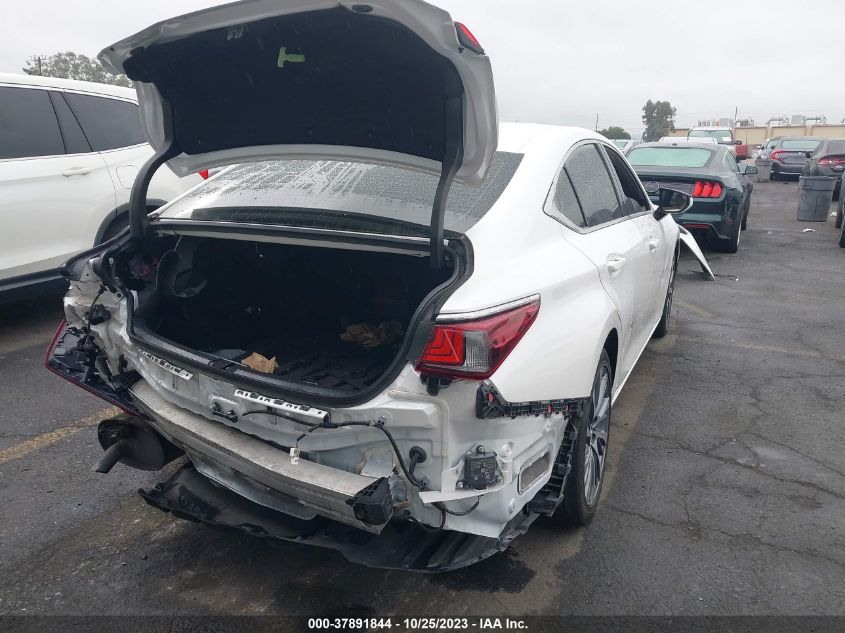 VIN 58ADA1C10MU009406 2021 LEXUS ES 300H