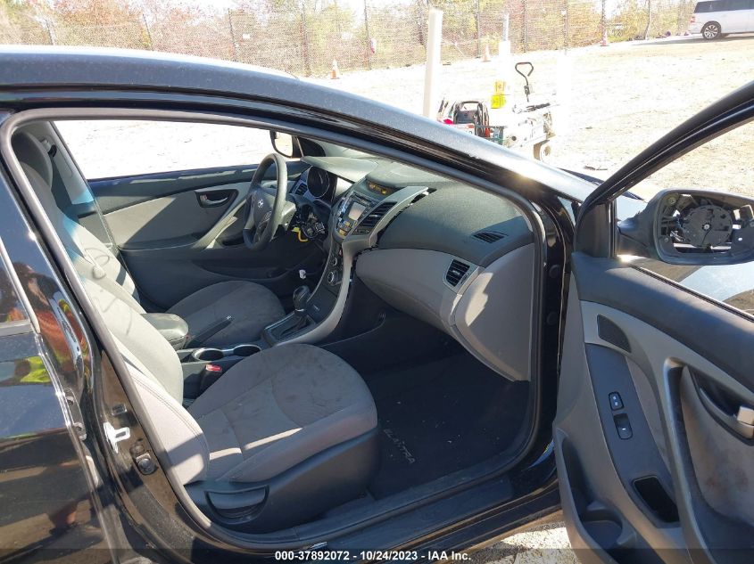 2016 HYUNDAI ELANTRA SE/SPORT/LIMITED - 5NPDH4AE4GH757203