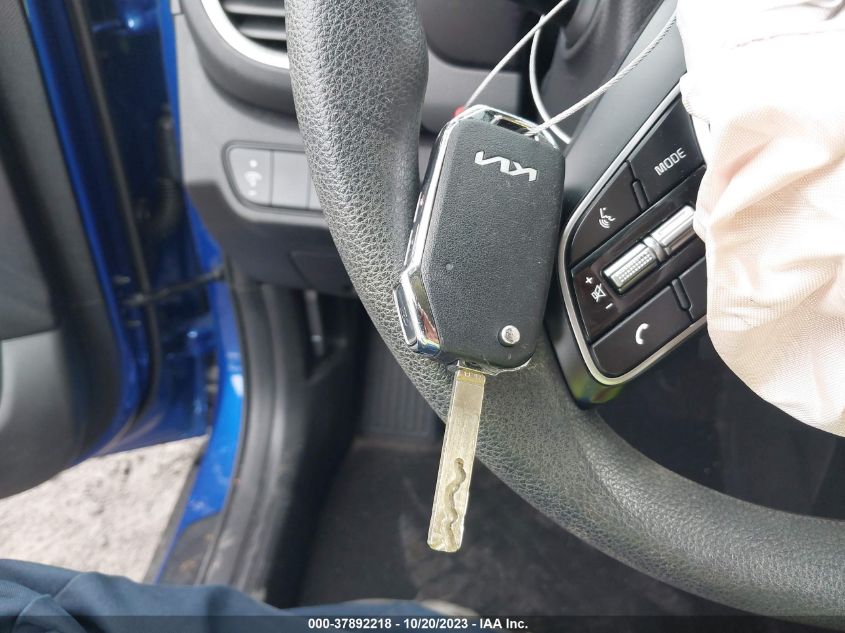2023 KIA SELTOS LX - KNDEPCAA8P7386386