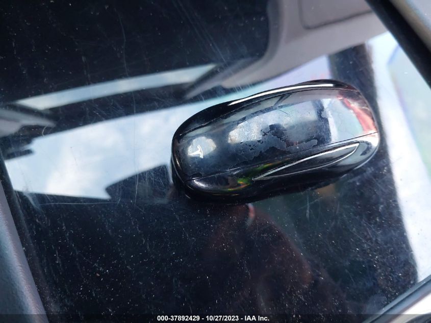 2018 TESLA MODEL X 75D/100D/P100D - 5YJXCDE23JF139646