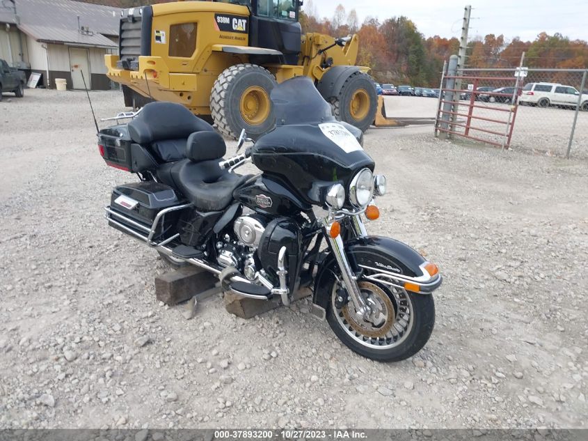 2009 HARLEY-DAVIDSON FLHTCU - 5HD1FC4149Y611291