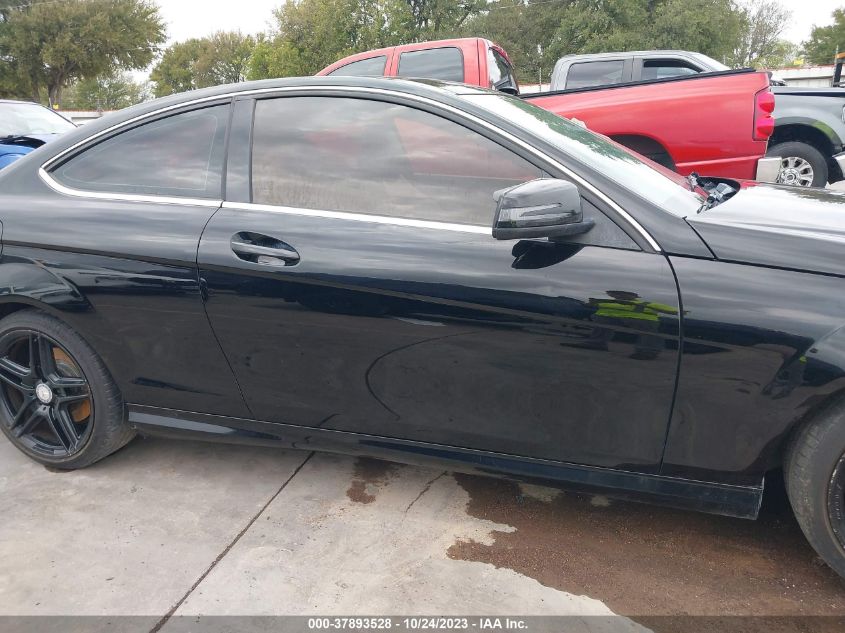 2014 MERCEDES-BENZ C 250 WDDGJ4HB6EG200037