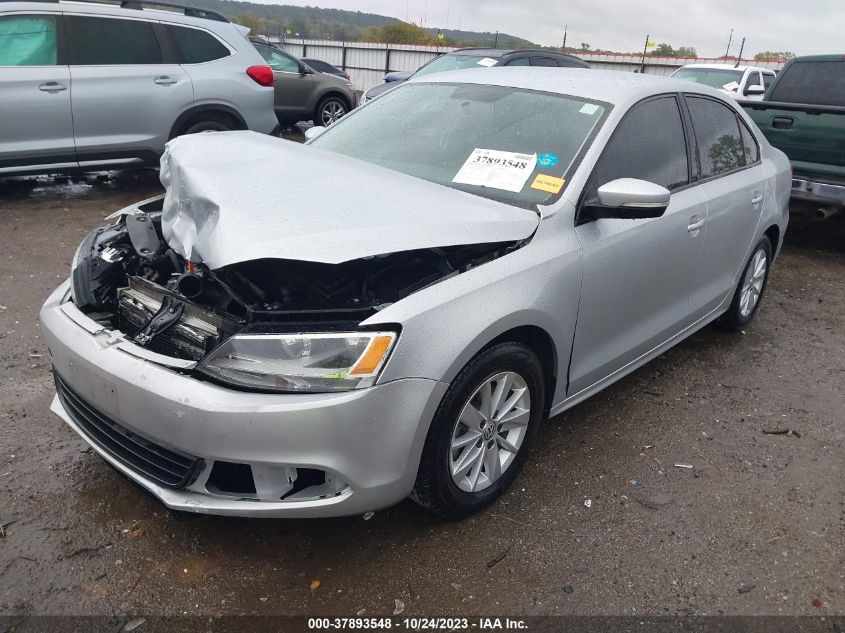 2014 VOLKSWAGEN JETTA SEDAN SE - 3VWD17AJ6EM364004