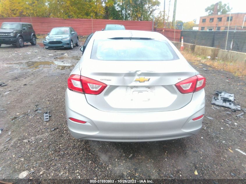 2018 CHEVROLET CRUZE LT - 1G1BE5SM3J7102952