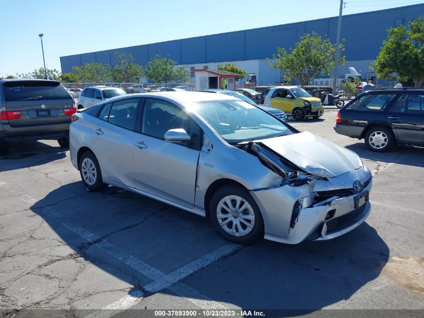 JTDKAMFU8M3128613 Toyota Prius L