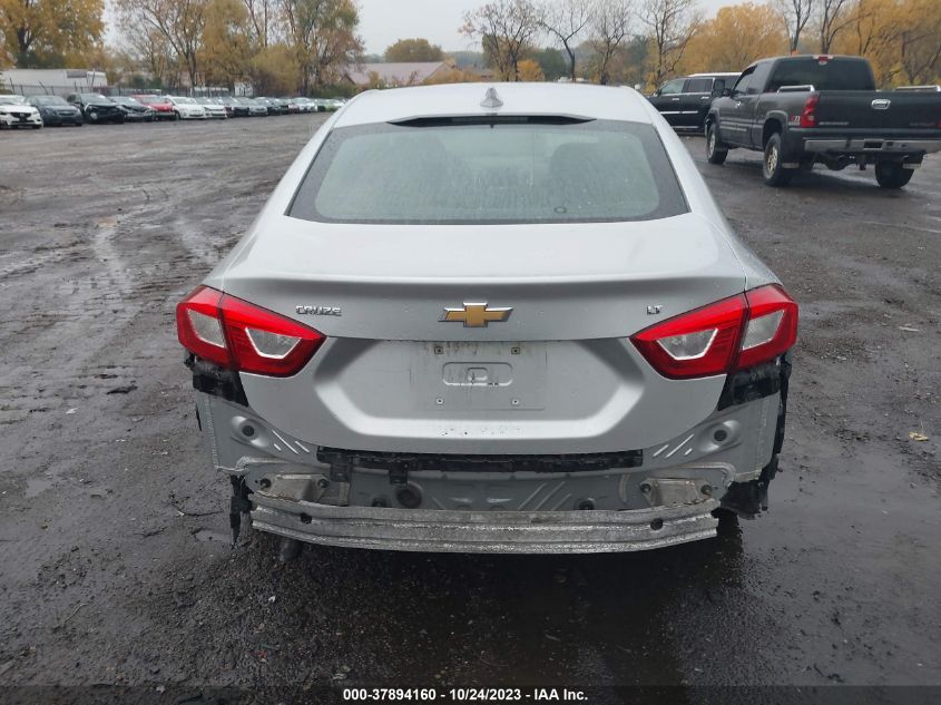 2018 CHEVROLET CRUZE LT - 1G1BE5SM2J7186715