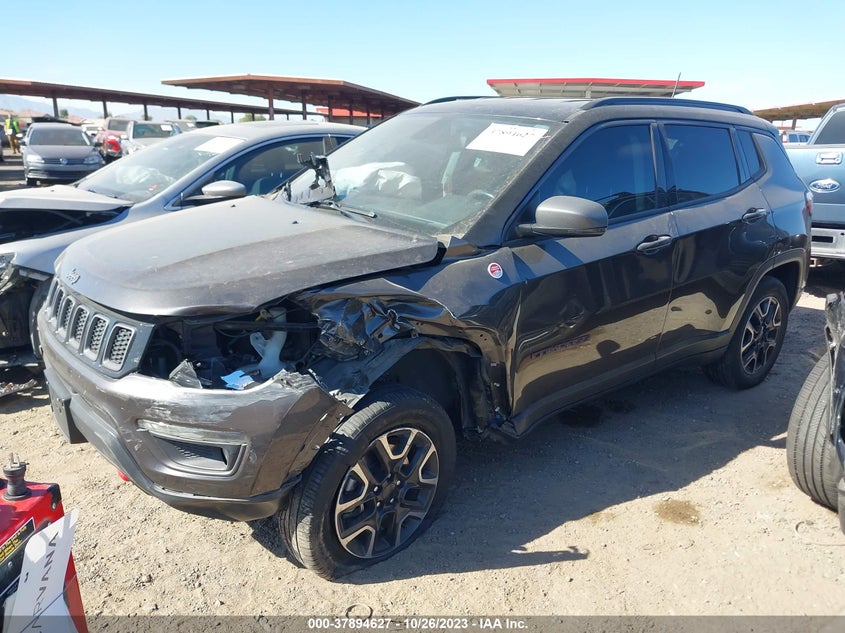 VIN 3C4NJDDB3KT747751 2019 JEEP COMPASS TRAILHAWK