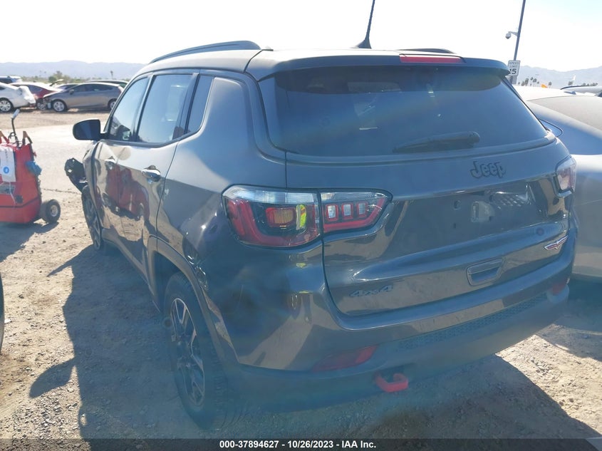 VIN 3C4NJDDB3KT747751 2019 JEEP COMPASS TRAILHAWK