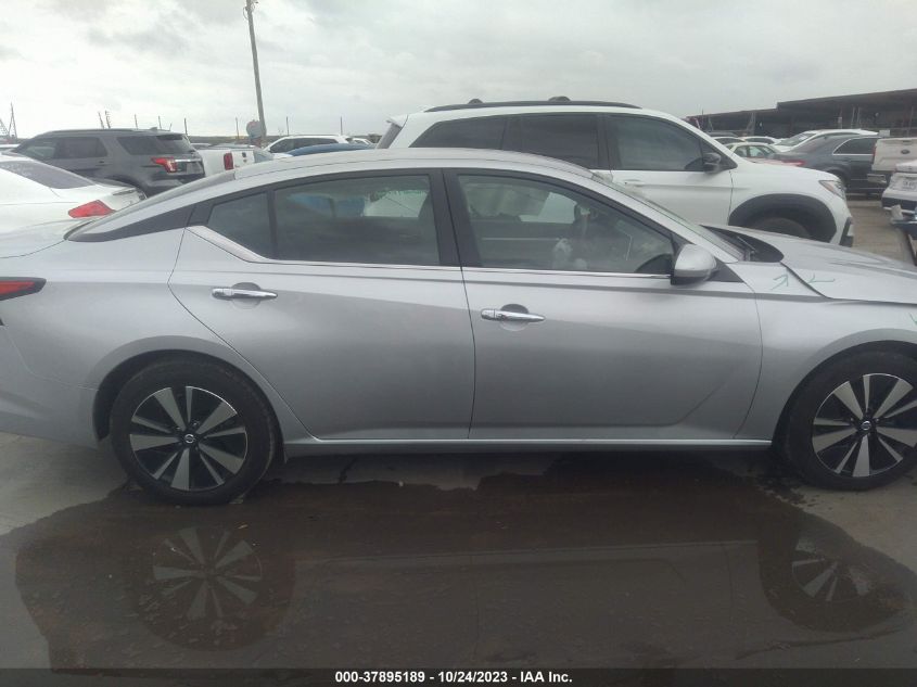 1N4BL4DV3NN387768 Nissan Altima 2.5 SV 13