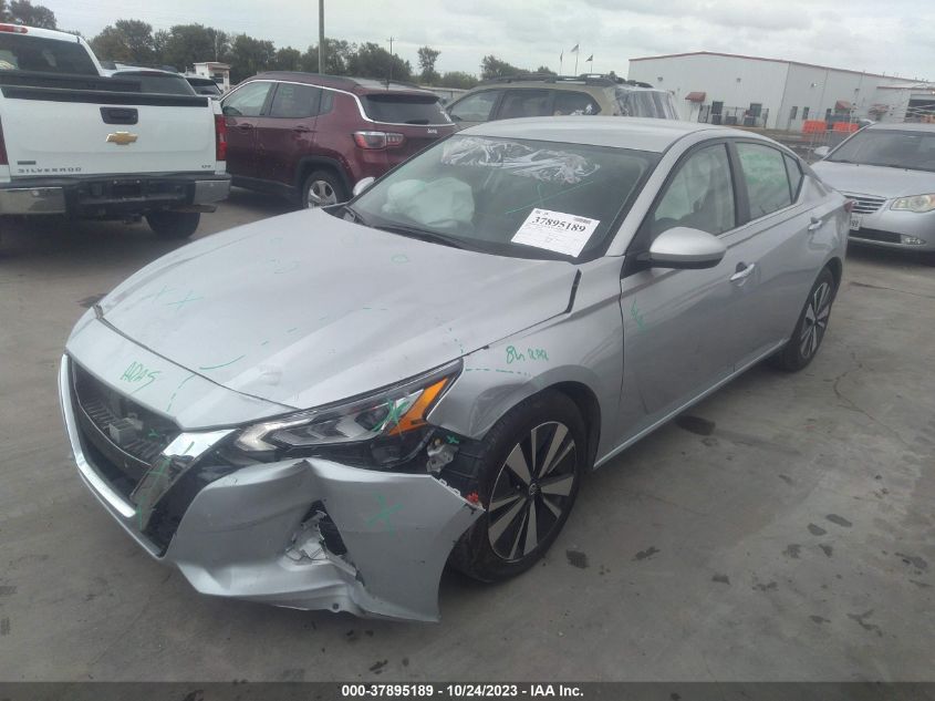 1N4BL4DV3NN387768 Nissan Altima 2.5 SV 2