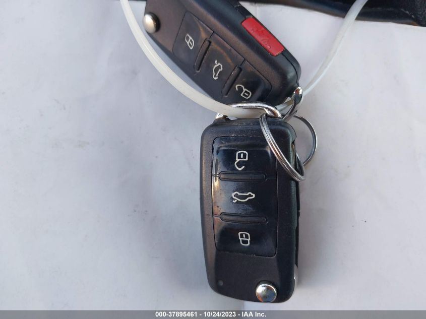 2013 VOLKSWAGEN JETTA SEDAN SE W/CONVENIENCE 3VWDP7AJXDM433970