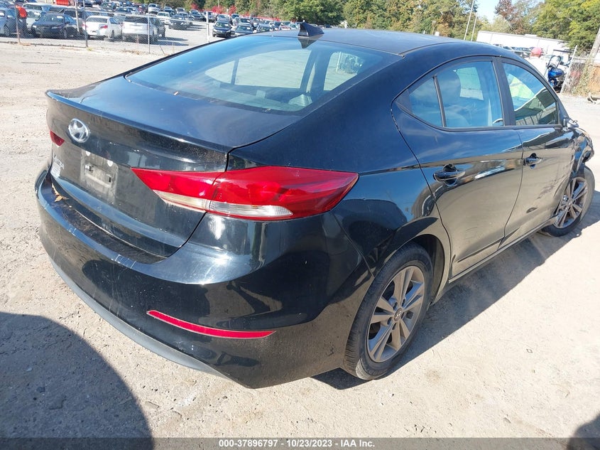 VIN KMHD84LF2HU063652 2017 HYUNDAI ELANTRA SE