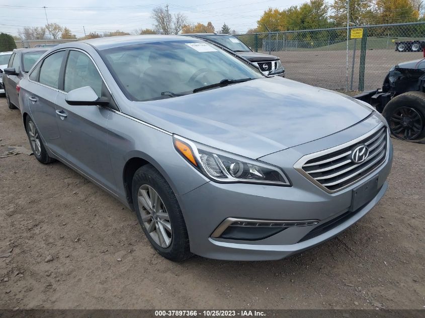 2015 HYUNDAI SONATA 2.4L SE - 5NPE24AF2FH017050