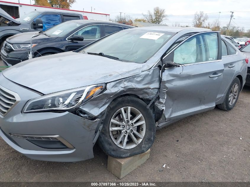 2015 HYUNDAI SONATA 2.4L SE - 5NPE24AF2FH017050