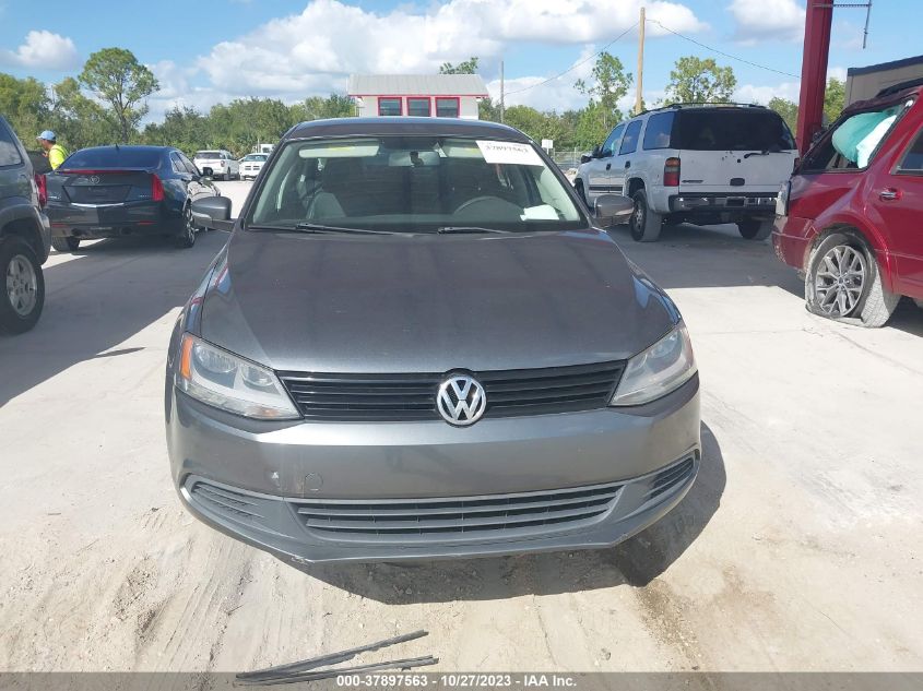 2014 VOLKSWAGEN JETTA SEDAN SE 3VWD17AJ4EM238188