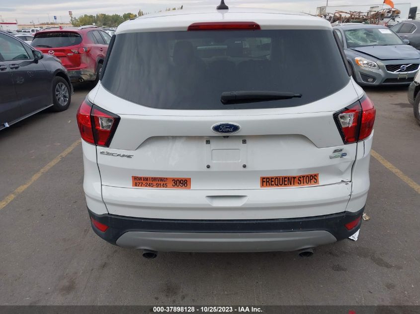 2019 FORD ESCAPE SE - 1FMCU9GD0KUB31452