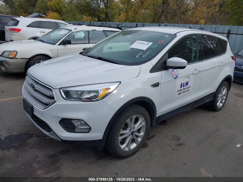2019 FORD ESCAPE SE - 1FMCU9GD0KUB31452