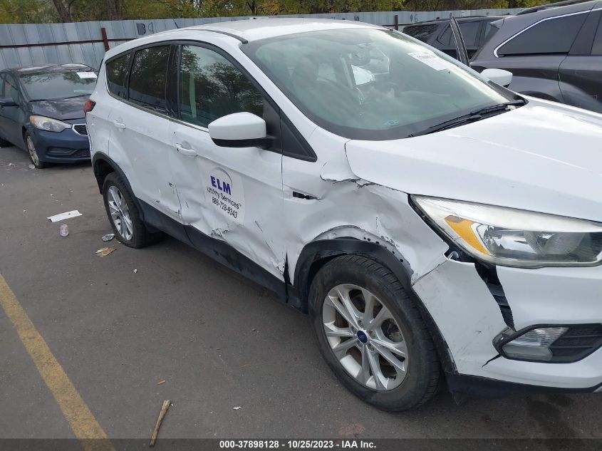 2019 FORD ESCAPE SE - 1FMCU9GD0KUB31452