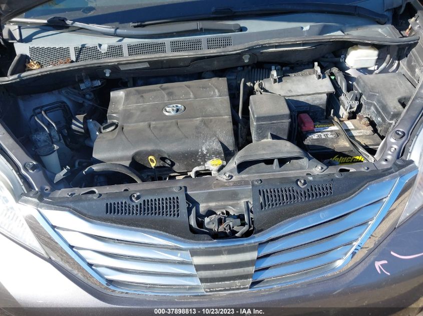 5TDYK3DC0BS013625 2011 TOYOTA SIENNA, photo no. 10