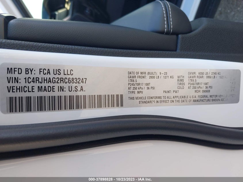 VIN 1C4RJHAG2RC683247 2024 JEEP GRAND CHEROKEE LAREDO