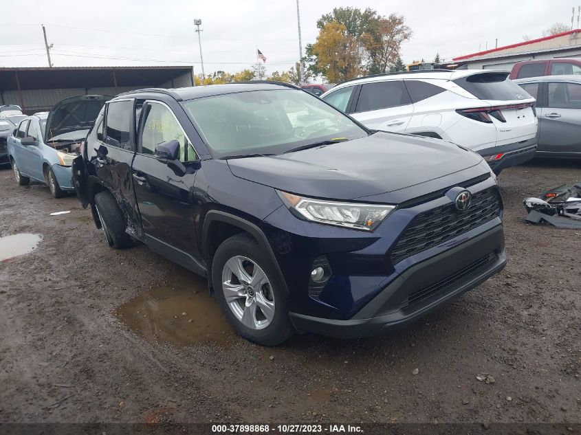 2021 TOYOTA RAV4 XLE - JTMP1RFVXMD073264
