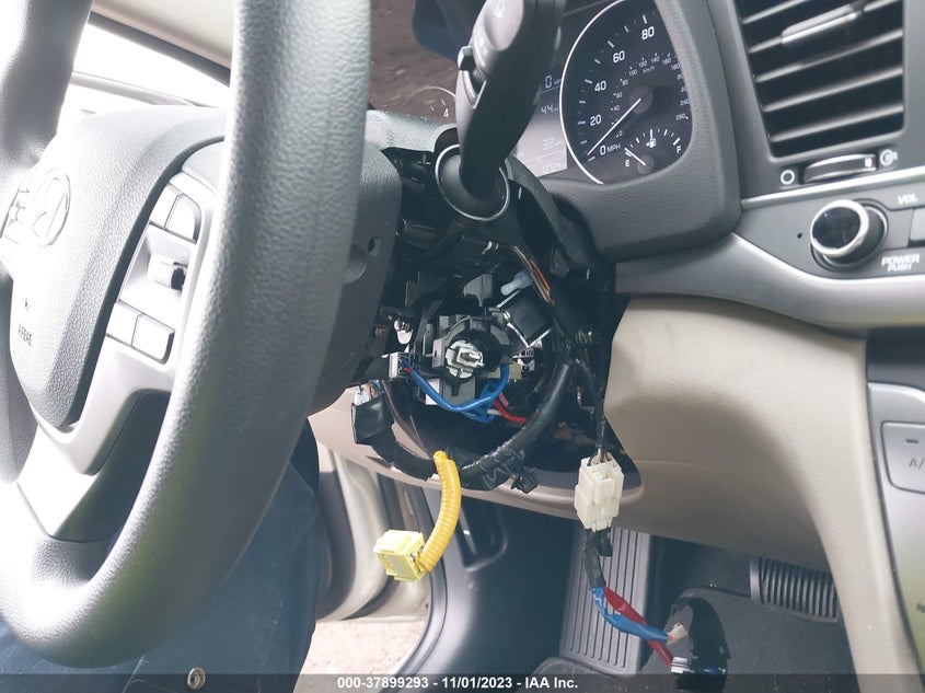 VIN KMHD84LF5HU075388 2017 HYUNDAI ELANTRA SE
