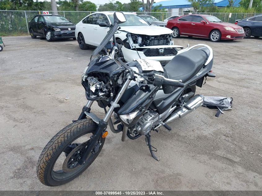 2013 SUZUKI GW250 - LC6GJ55F5D1100256