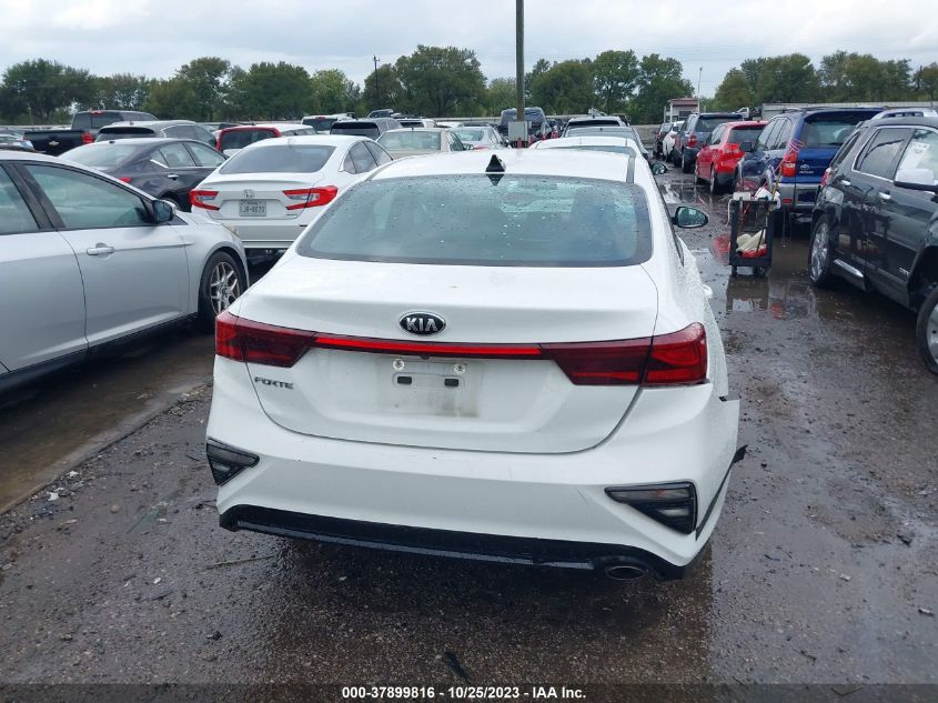 3KPF24AD4ME351777 Kia Forte LXS 16