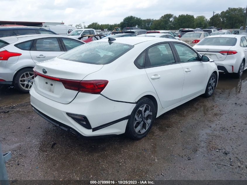 3KPF24AD4ME351777 Kia Forte LXS 4