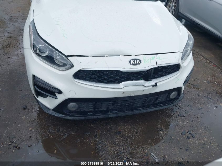 3KPF24AD4ME351777 Kia Forte LXS 6