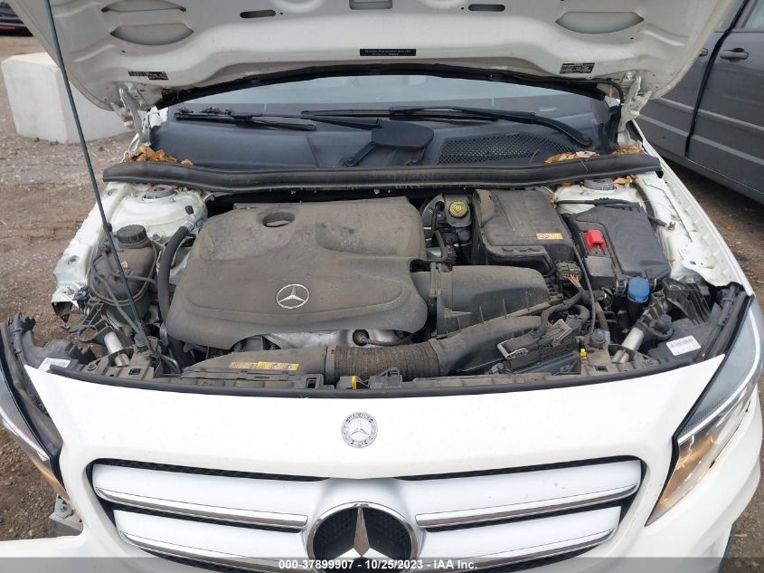 2015 MERCEDES-BENZ GLA 250 WDCTG4GB1FJ097925